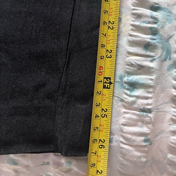 Maurice’s Stylish charcoal twill ankle Pants - Picture 7 of 7